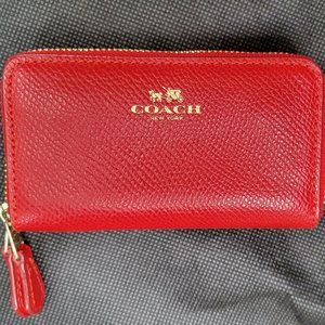 COACH Zip Around Wallet